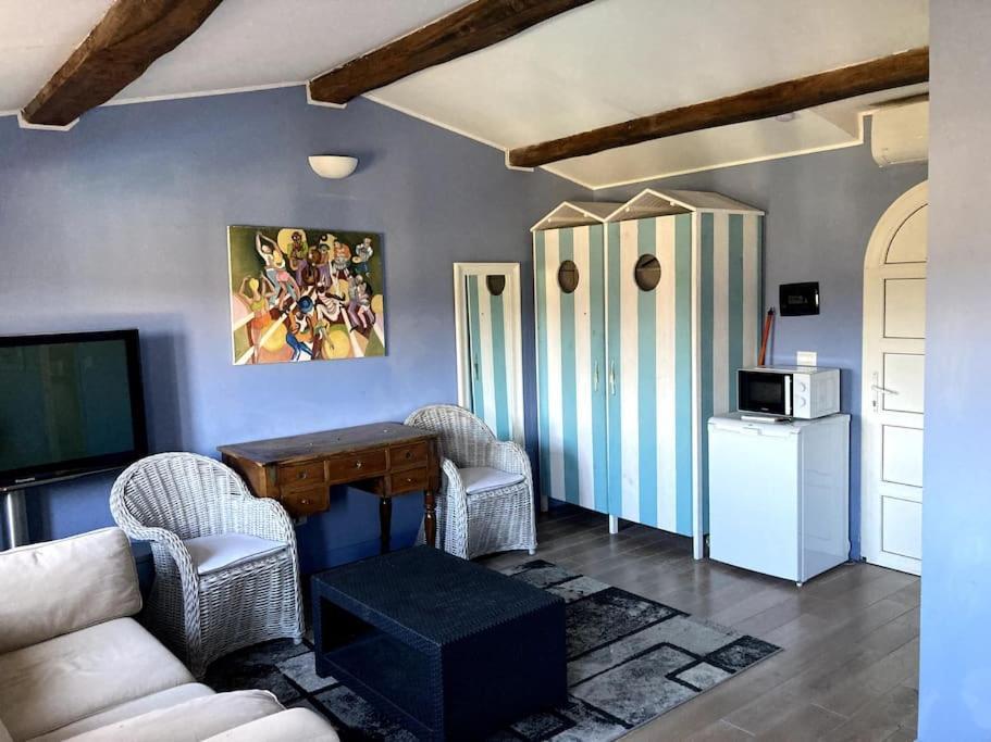 Ferienwohnung Agreable Chambre D'Hotes Avec Vue Sur Les Collines La Colle-sur-Loup Exterior foto
